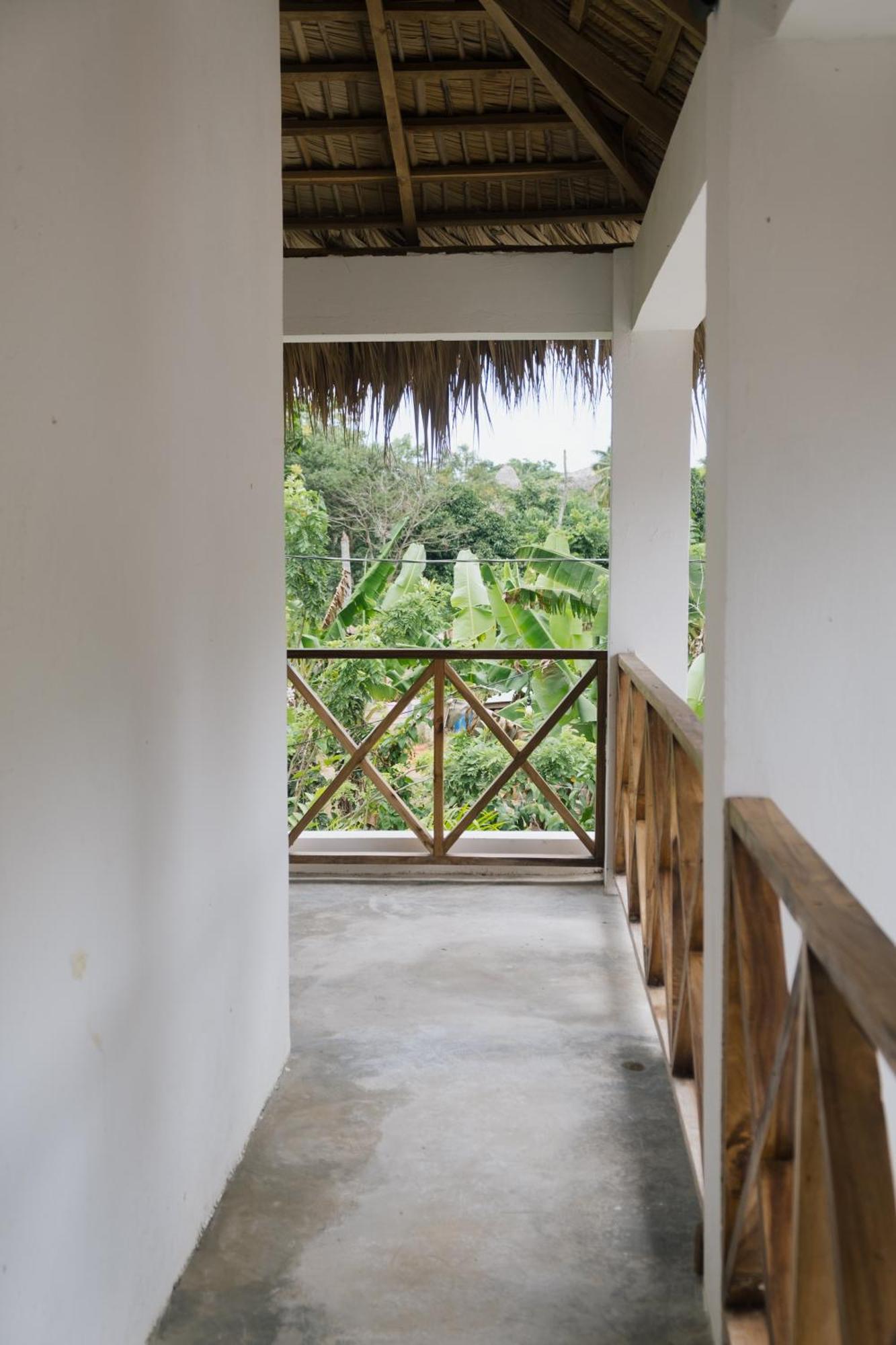Parador El Ermitano Samana Exterior photo